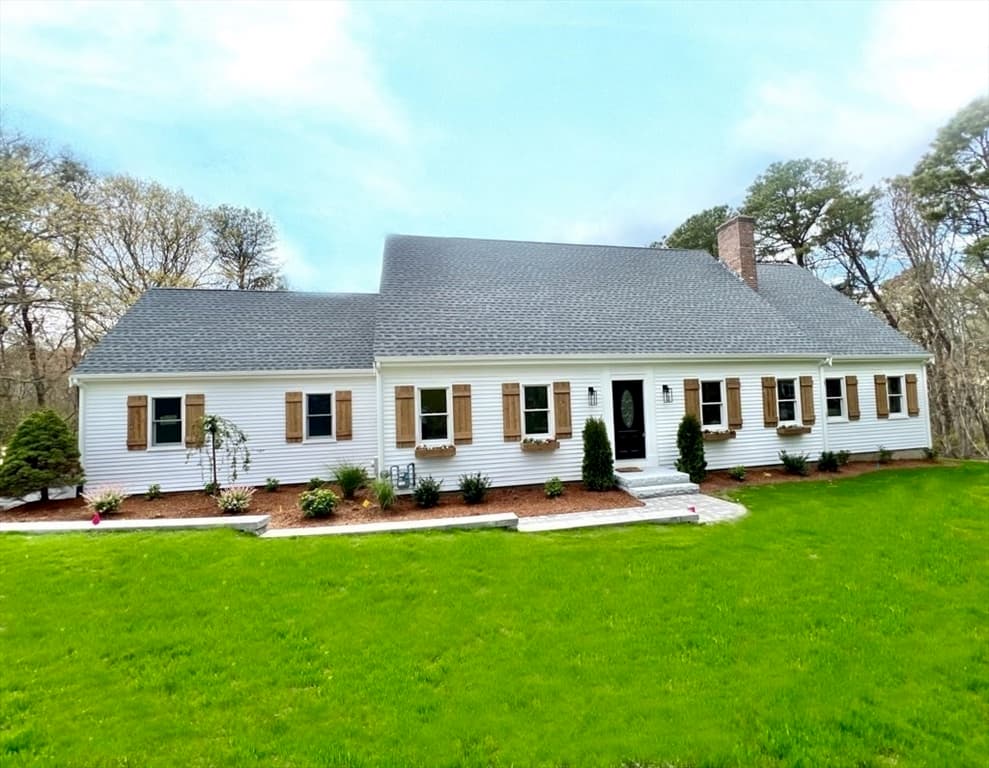 11 Poplar Ln