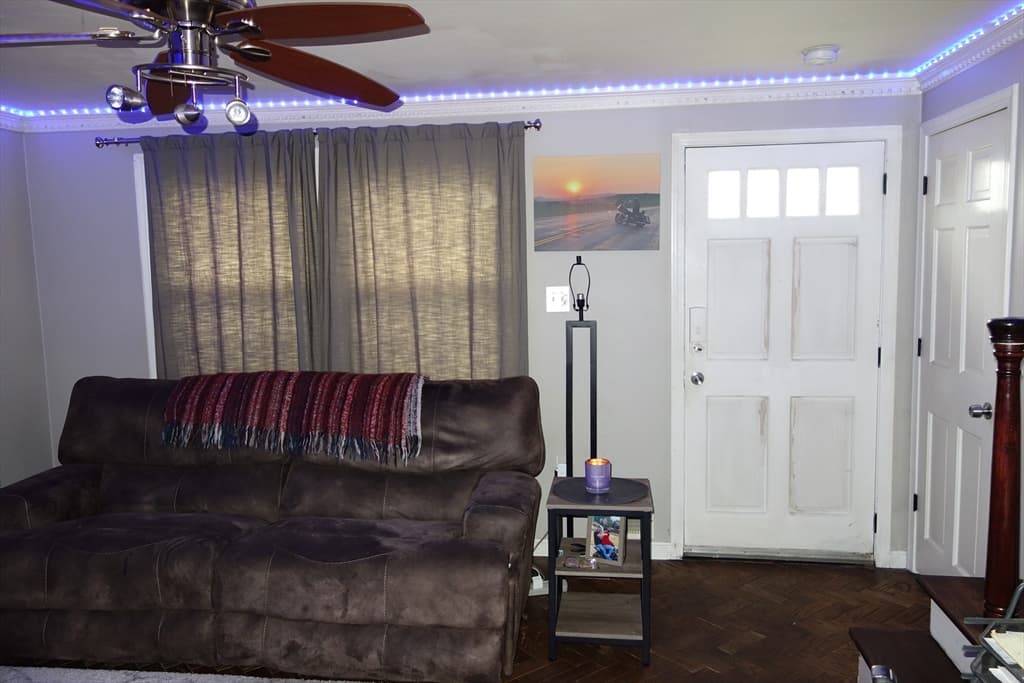 93 Pilgrim Circle #93 photo 3