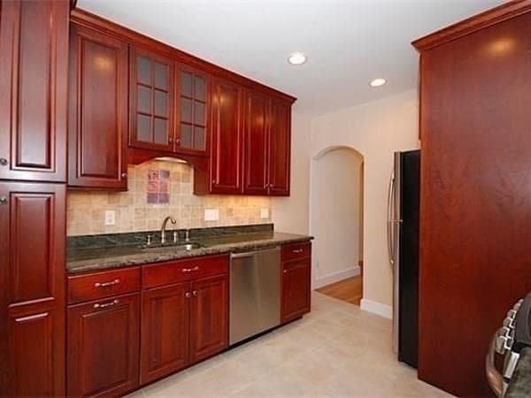 88 Strathmore Rd #8