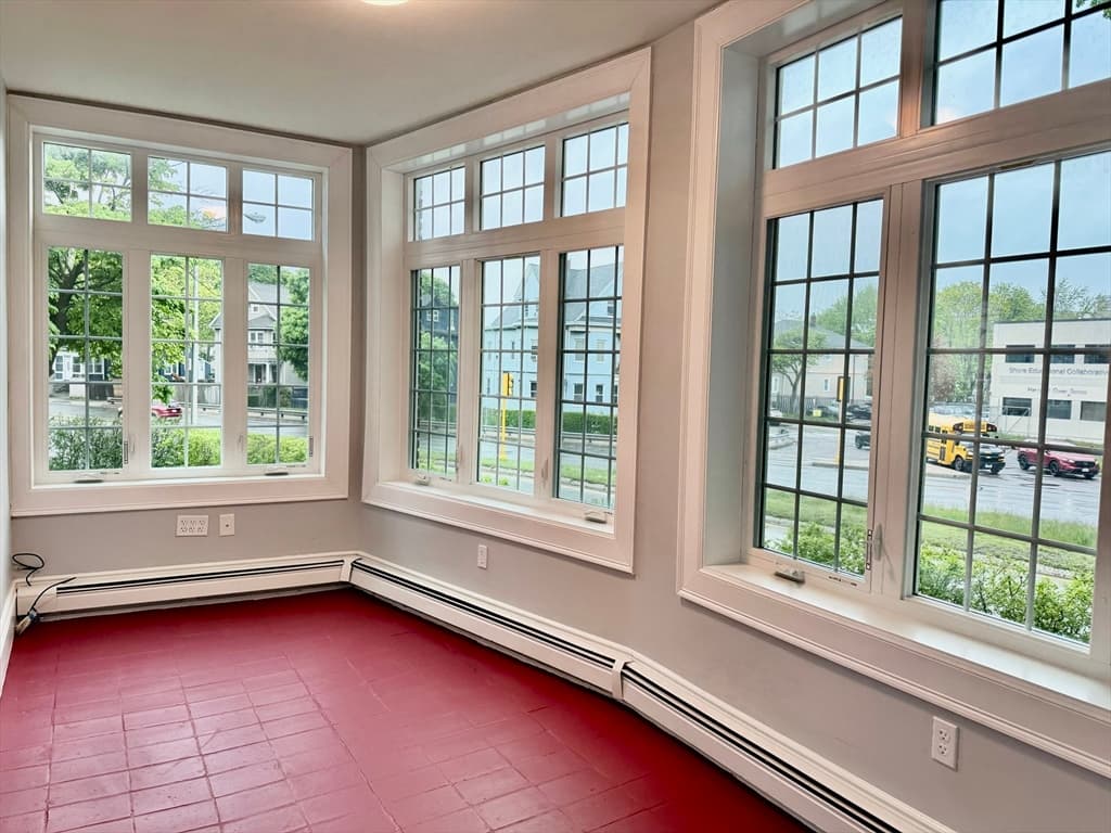 25 Reynolds Avenue #1 photo 3