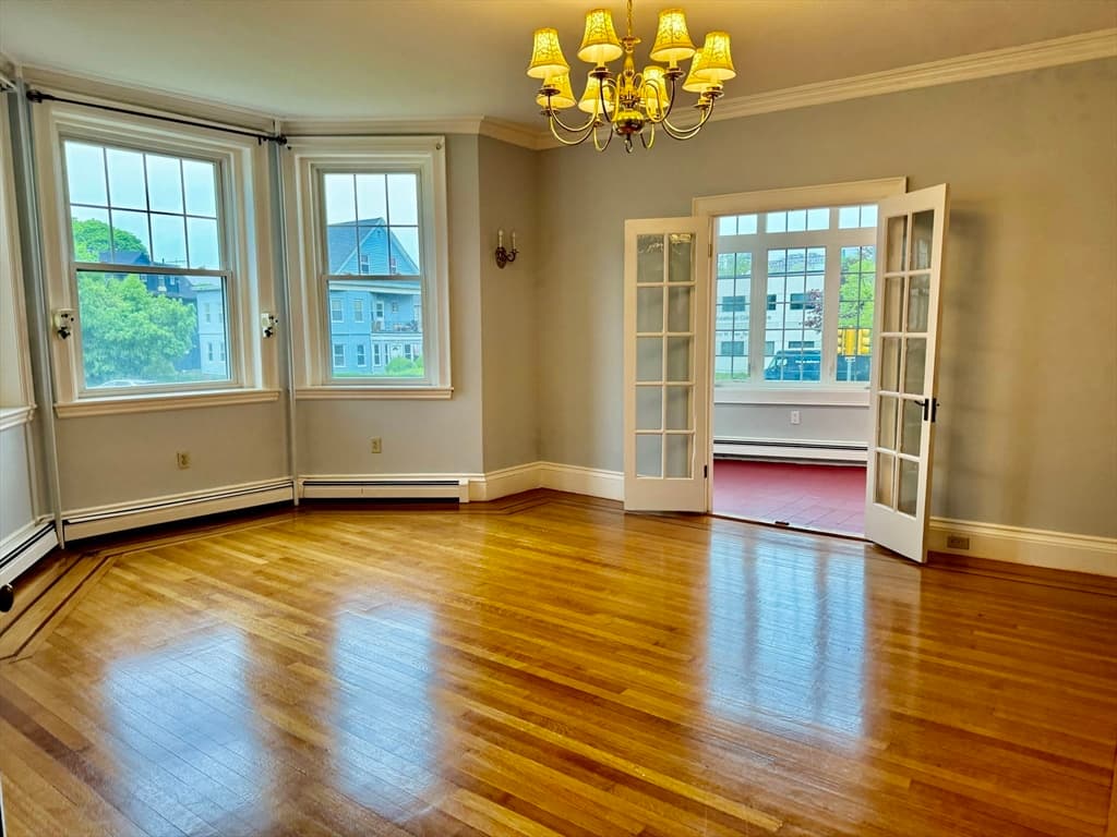 25 Reynolds Avenue #1