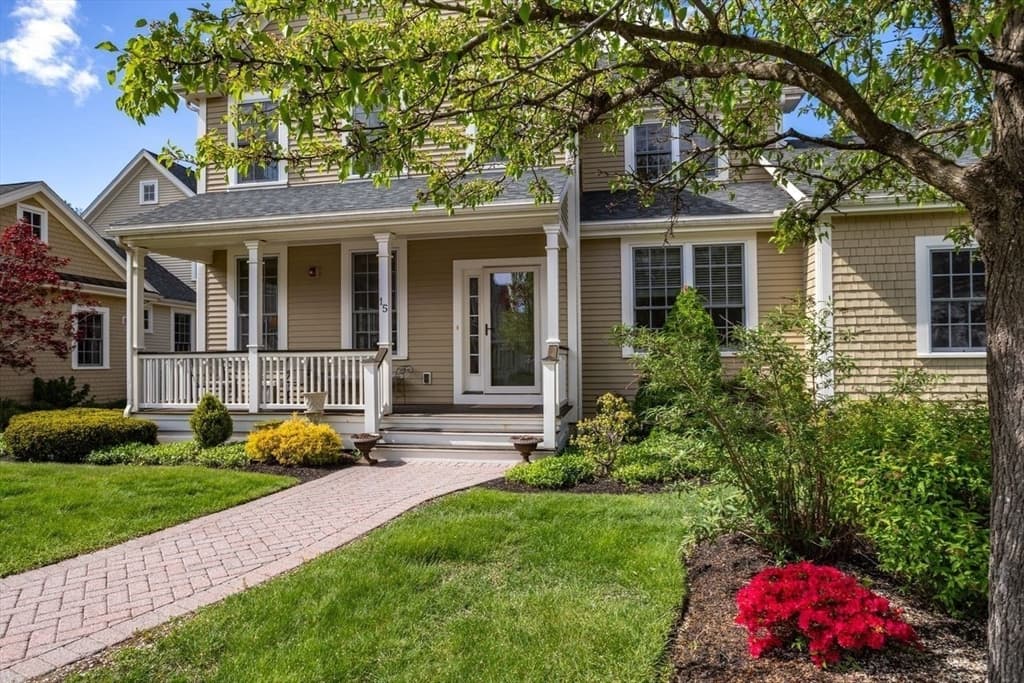 15 Wallis Drive #15