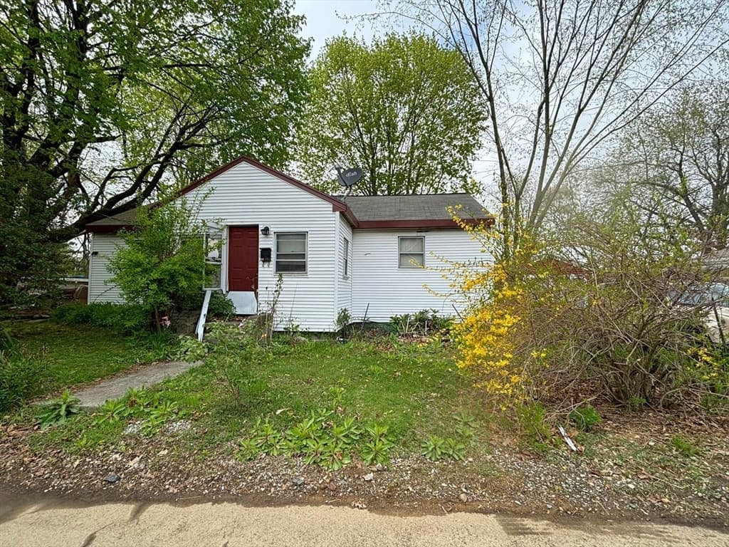 35 Epping St