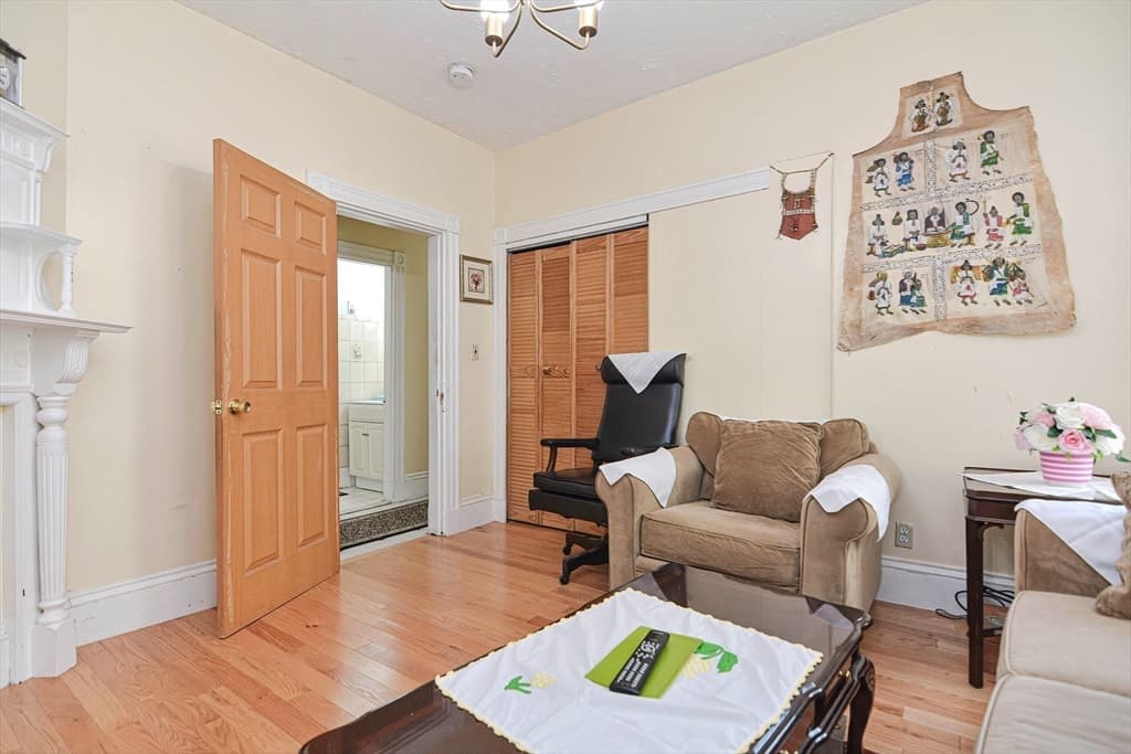 45 Mozart St ##2 photo 2