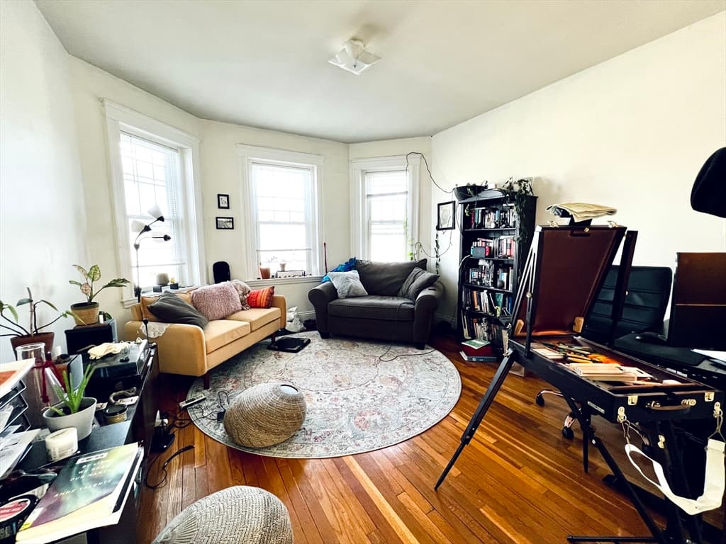 1568 Commonwealth Ave #14
