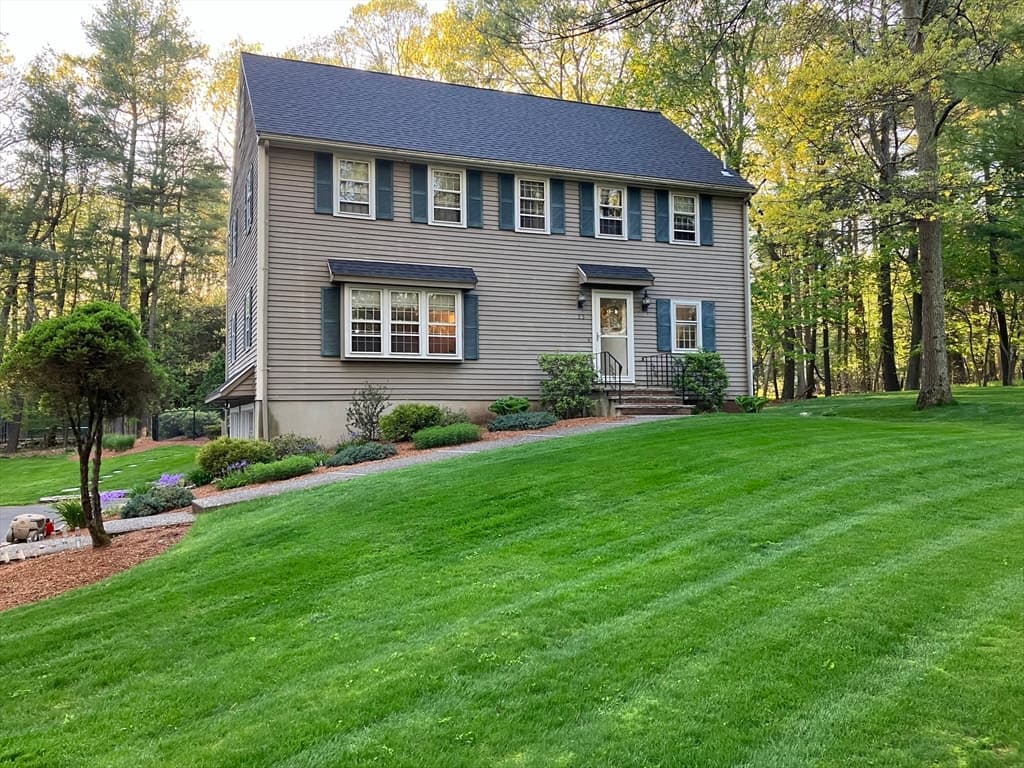 55 Carl Rd