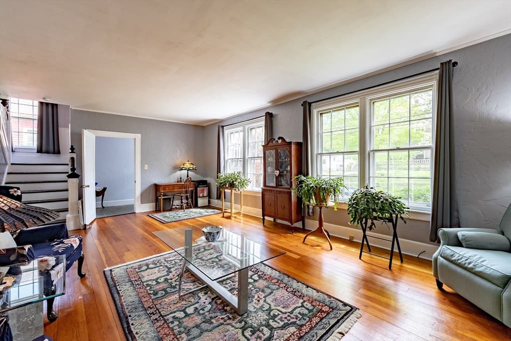44 Highland Ave photo 3
