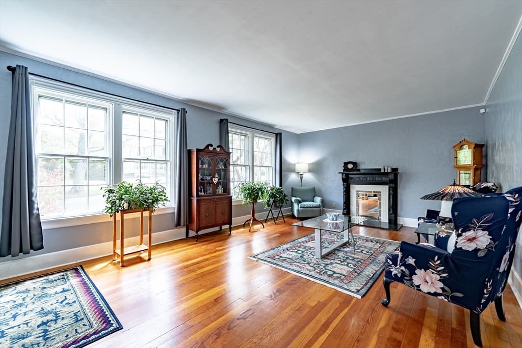 44 Highland Ave photo 4