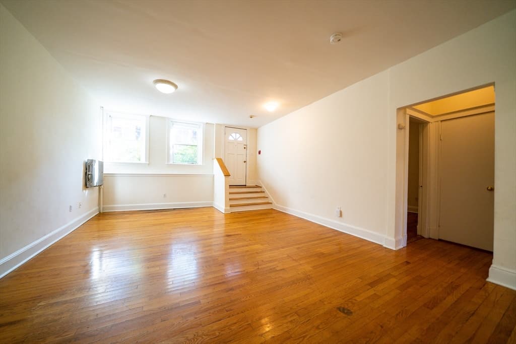 58 Selkirk #3 photo 2