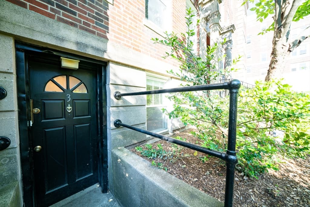 58 Selkirk #3 photo 5