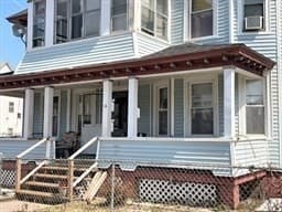 15 Wellington St