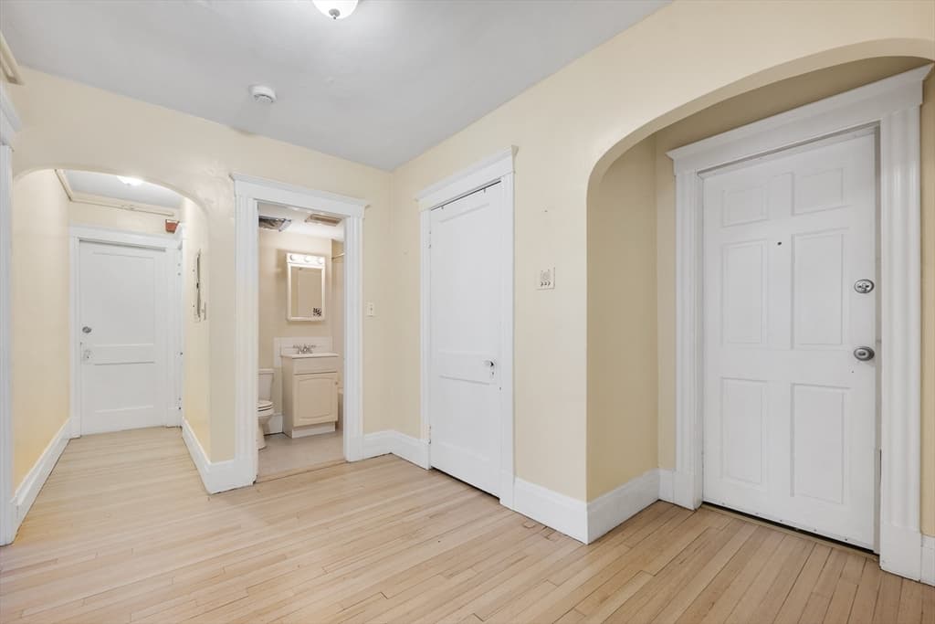 42 W Baltimore St #20 photo 2