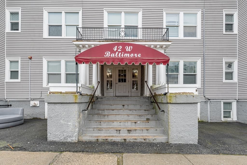 42 W Baltimore St #20