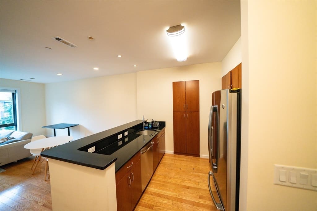 9 Miner St #204 photo 3
