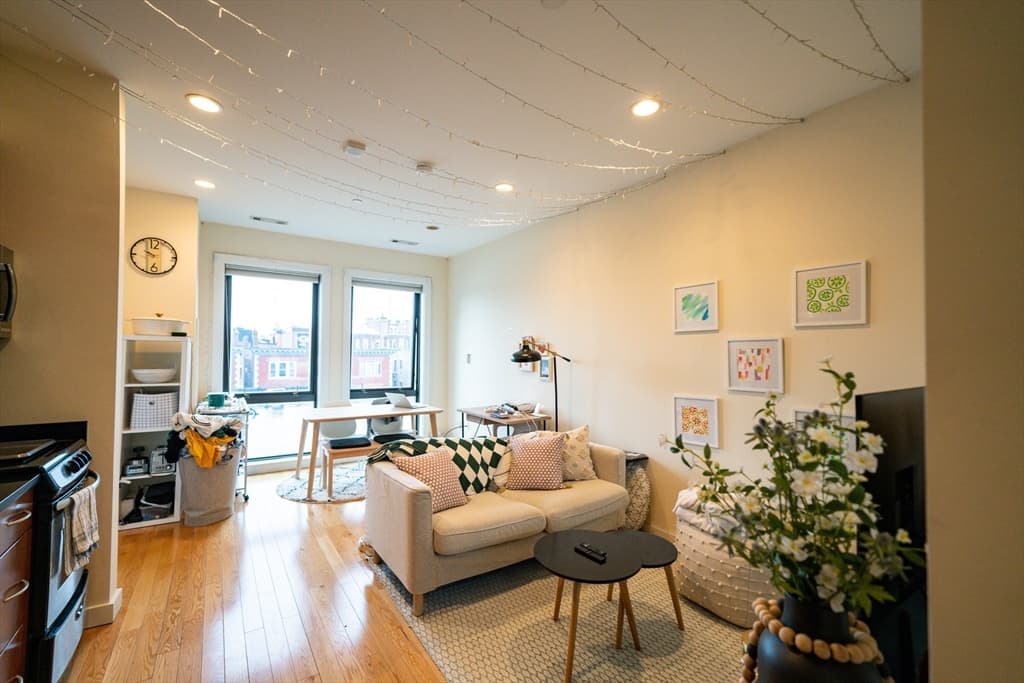 9 Miner St #401 photo 3