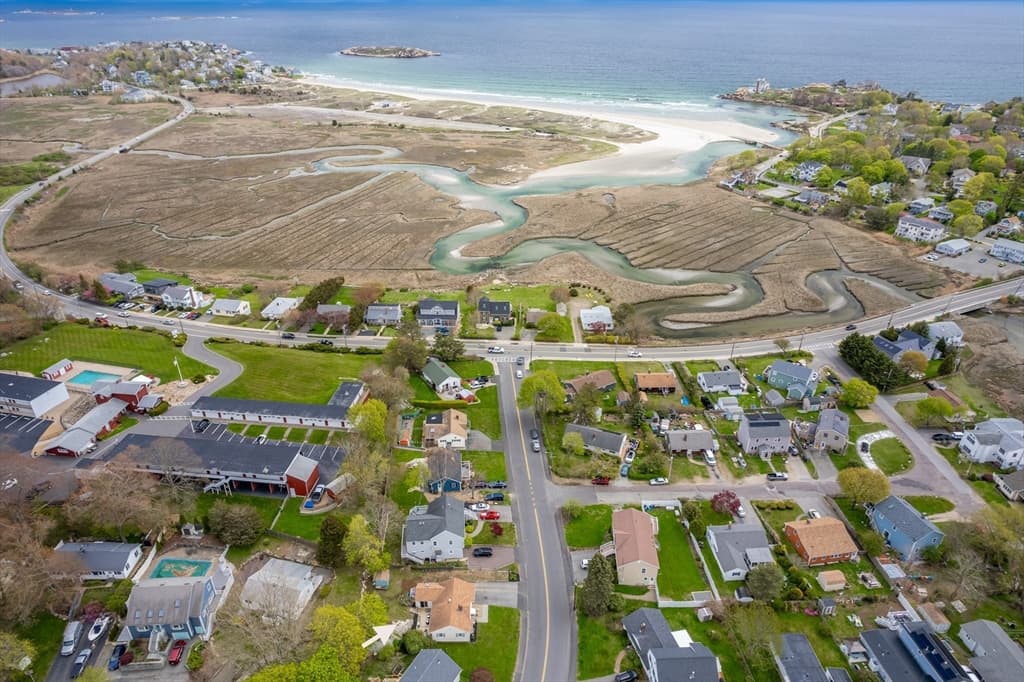 9 Marina Dr photo 2