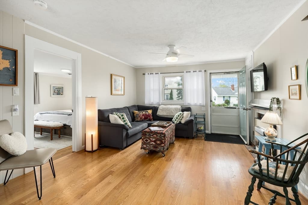 9 Marina Dr photo 4