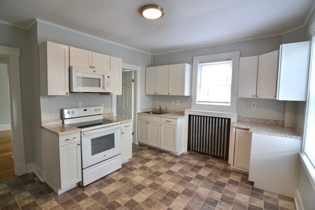 208 Irving Street #1L
