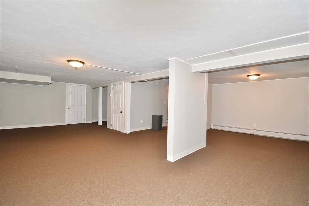 122 Robinson Rd photo 5