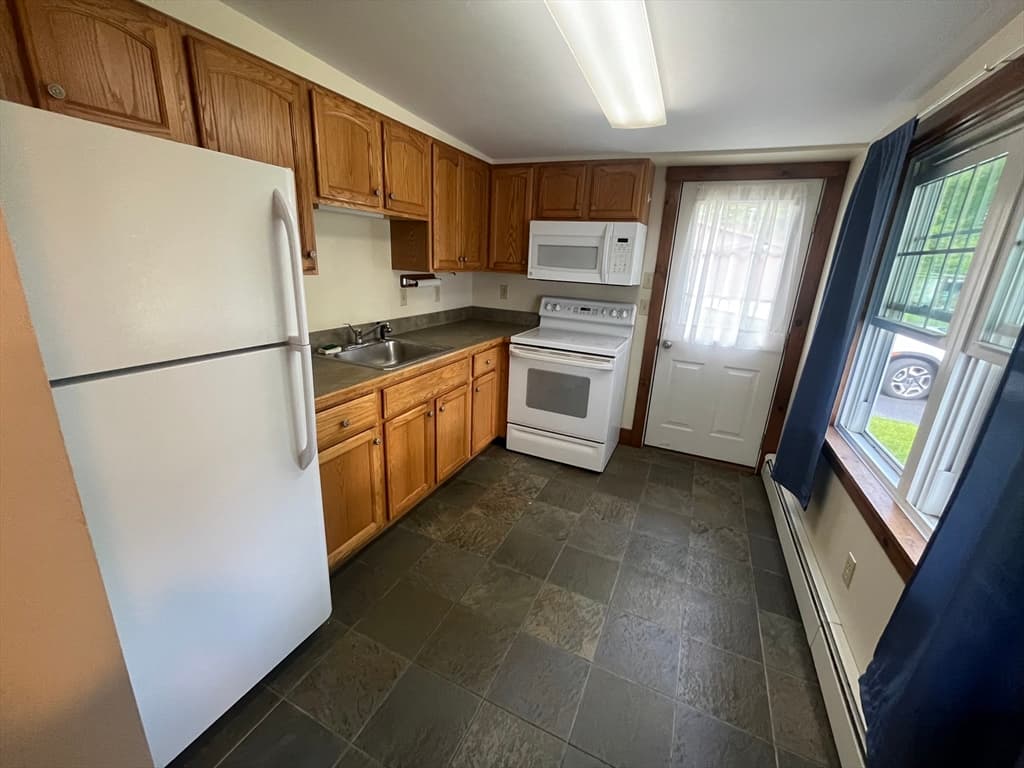 28 Fiskdale Rd. #1R photo 2