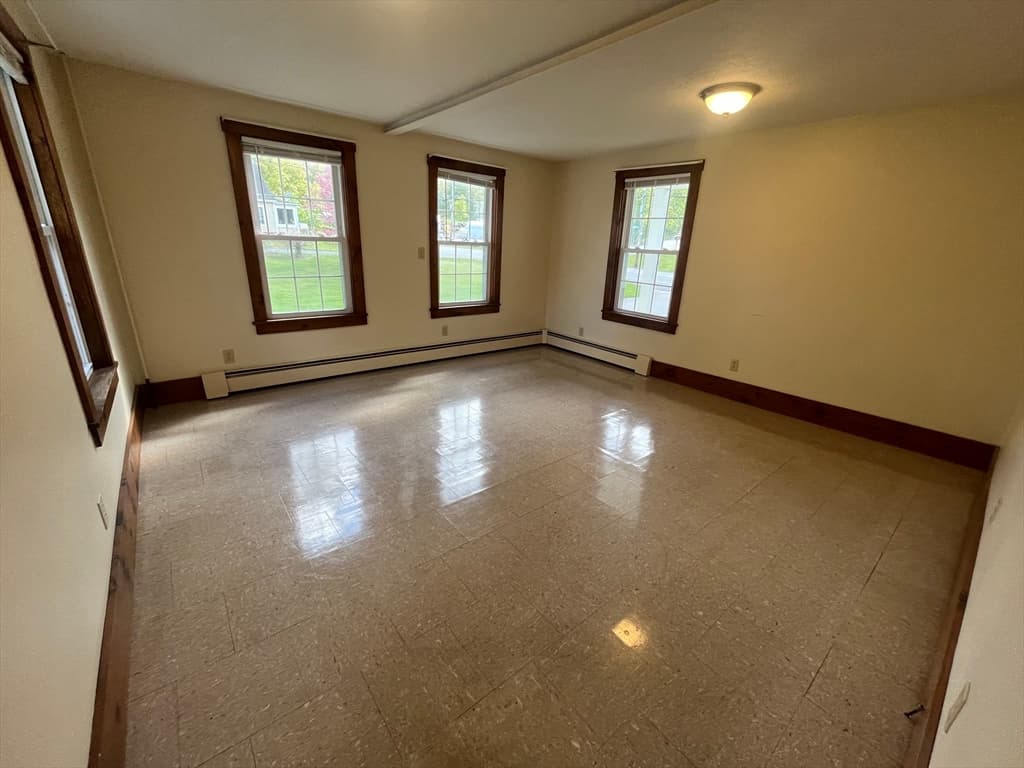 28 Fiskdale Rd. #1R photo 4