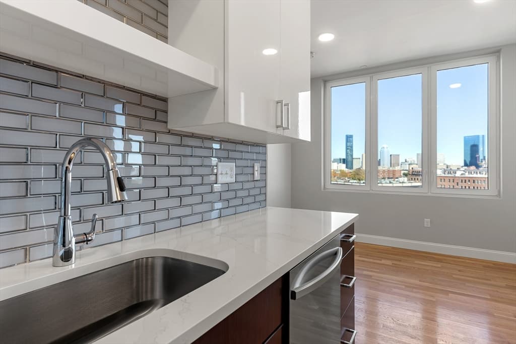 10 Taber Street #509 photo 2