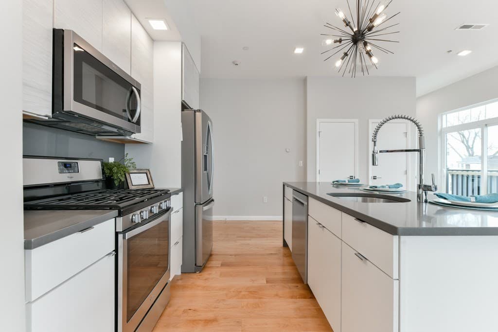 87 Parker St #201