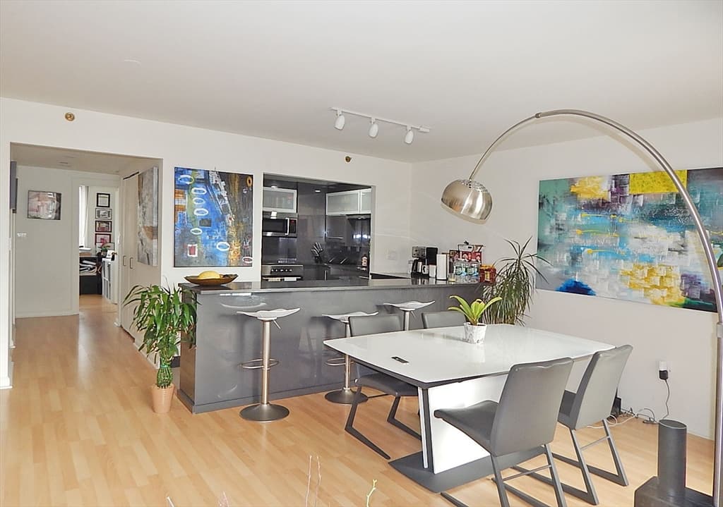 10 Rogers Street #806 photo 5