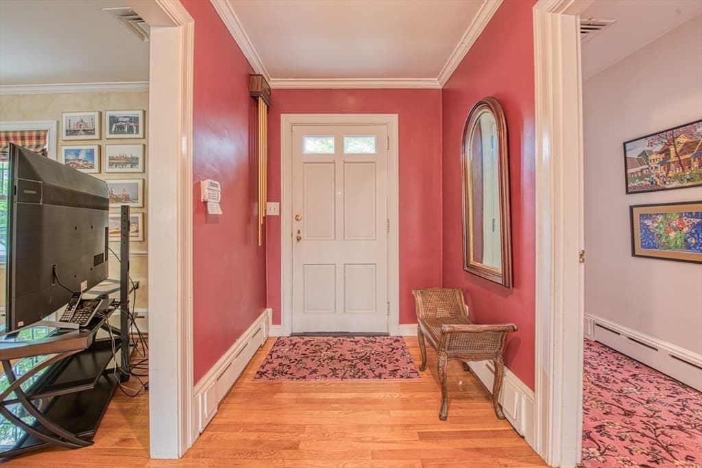 14 West Ave photo 5
