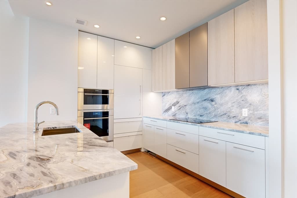 240 Devonshire Street #5214 photo 3
