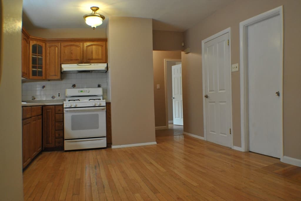 23 Kenney St #1 photo 2