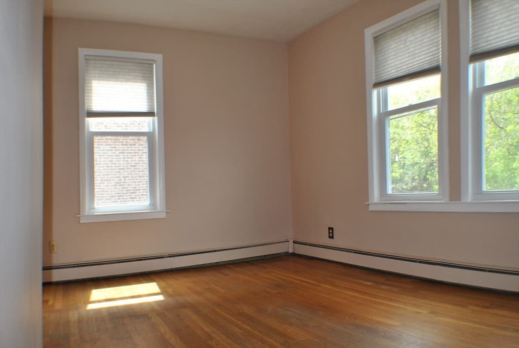 23 Kenney St #1 photo 3