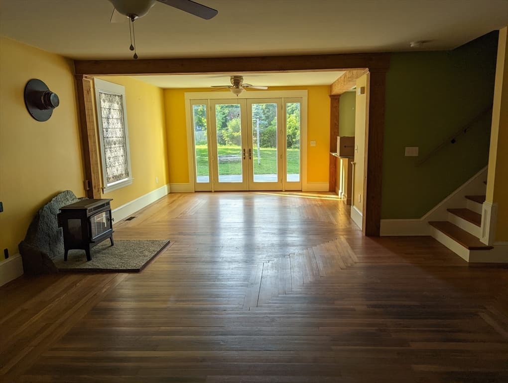 10 Winthrop St photo 2