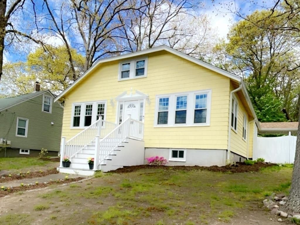 23 Pauline St
