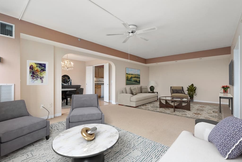 250 Hammond Pond Pkwy #1011S photo 3