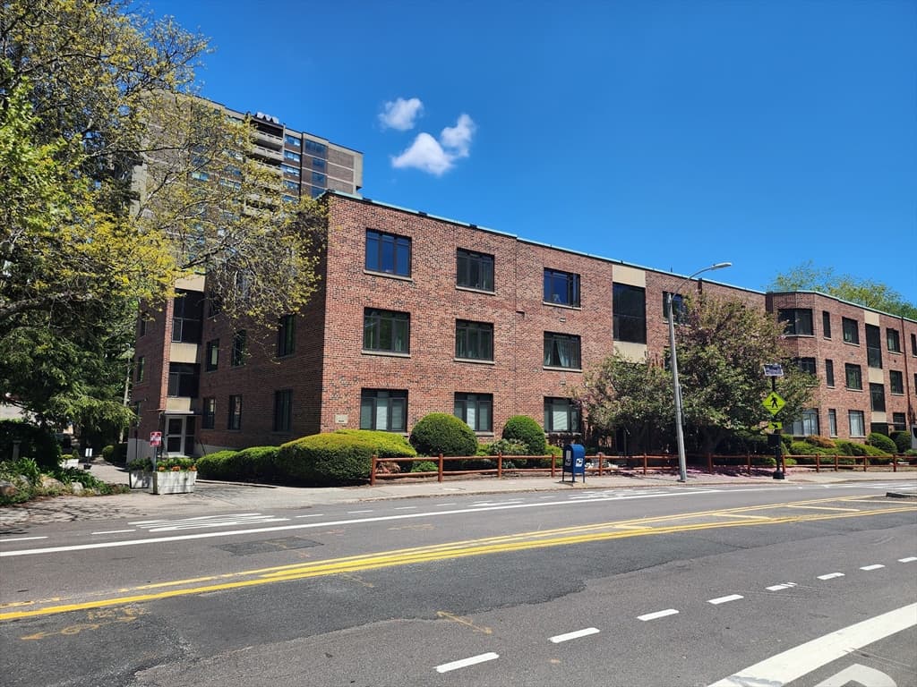 573 Washington St. #29