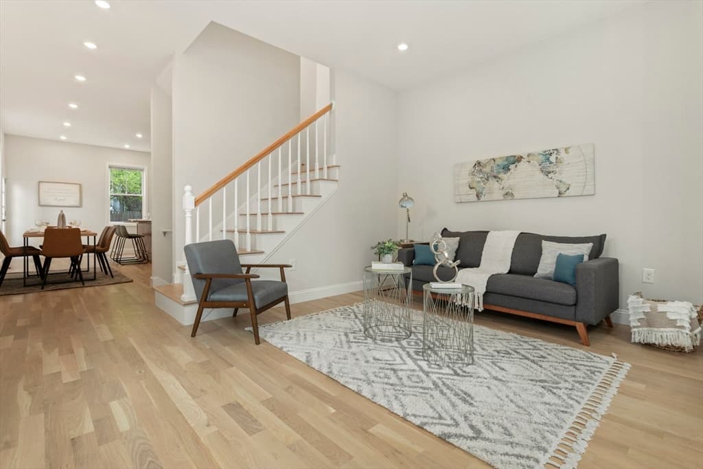 83 North St #83