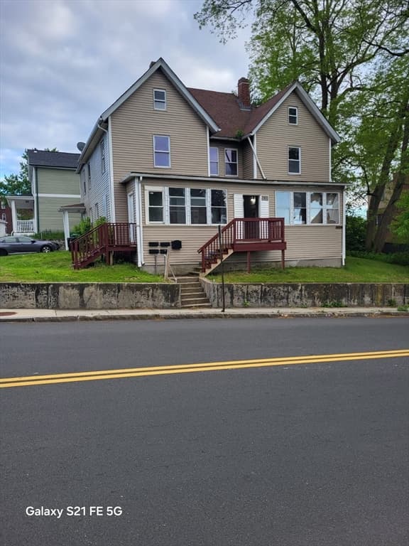 162 E Main St