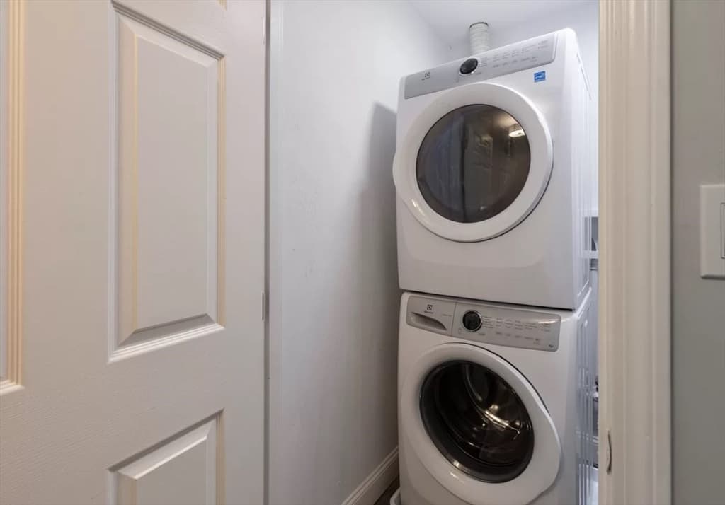 46 Saxton St #1 photo 3