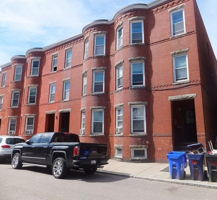 46 Saxton St #1
