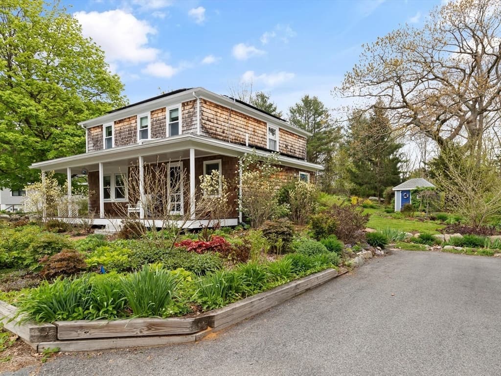 13 Saville Road