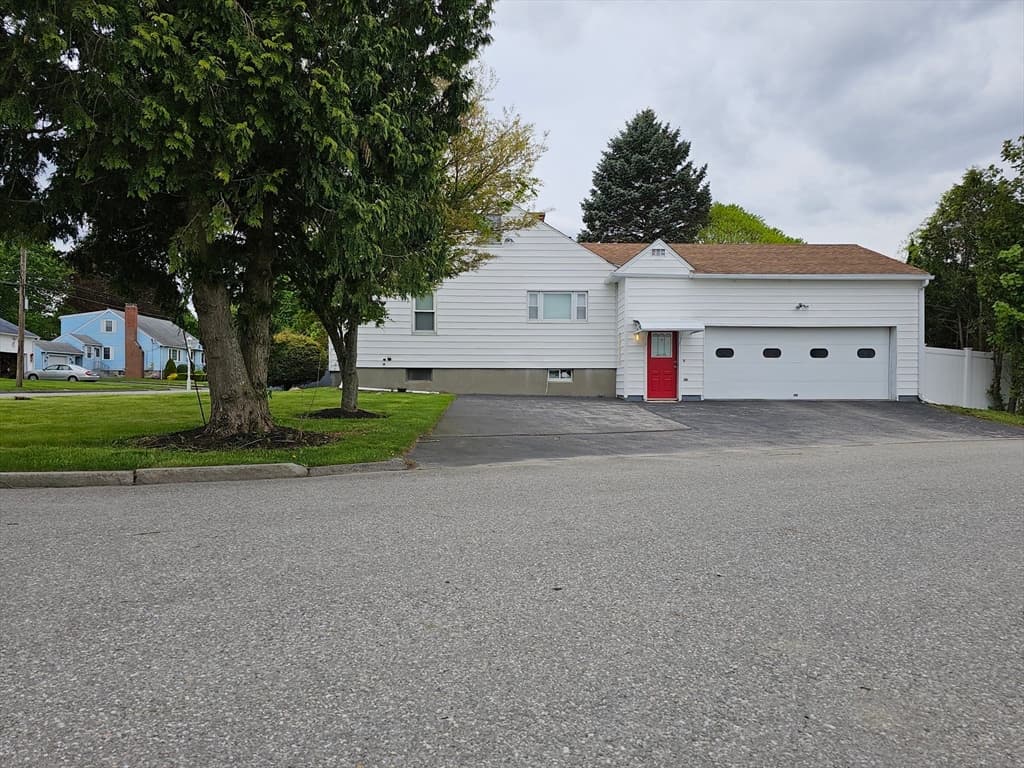 31 Ancona Rd #0 photo 4