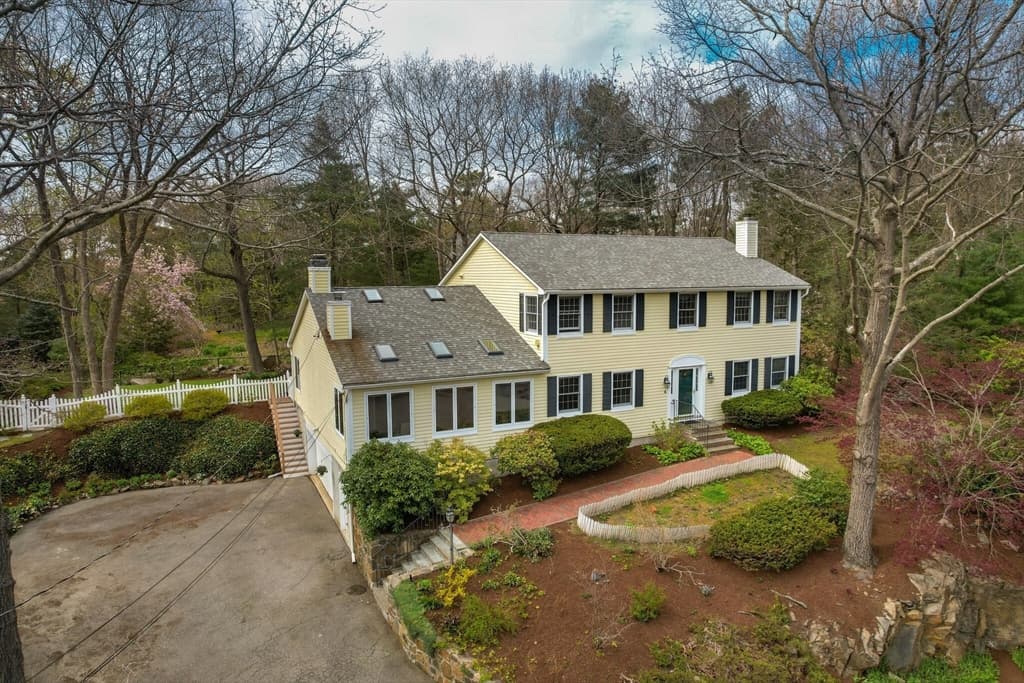 6 Juniper Valley Ct