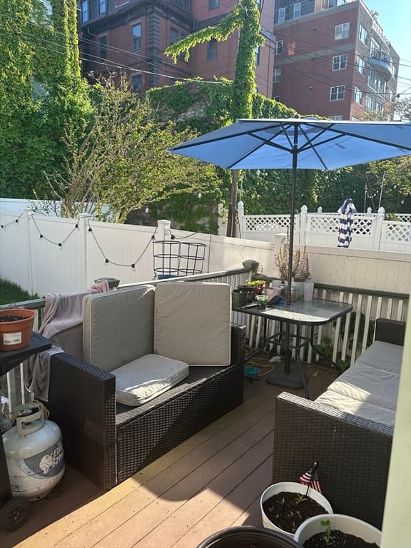 59 Emerson photo 5