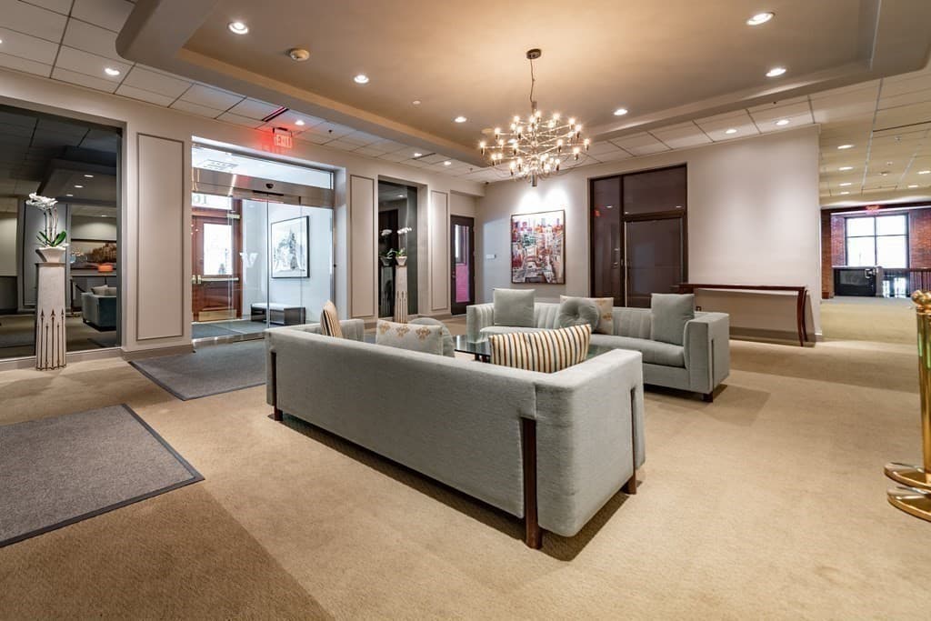 160 Commonwealth Ave #412 photo 2