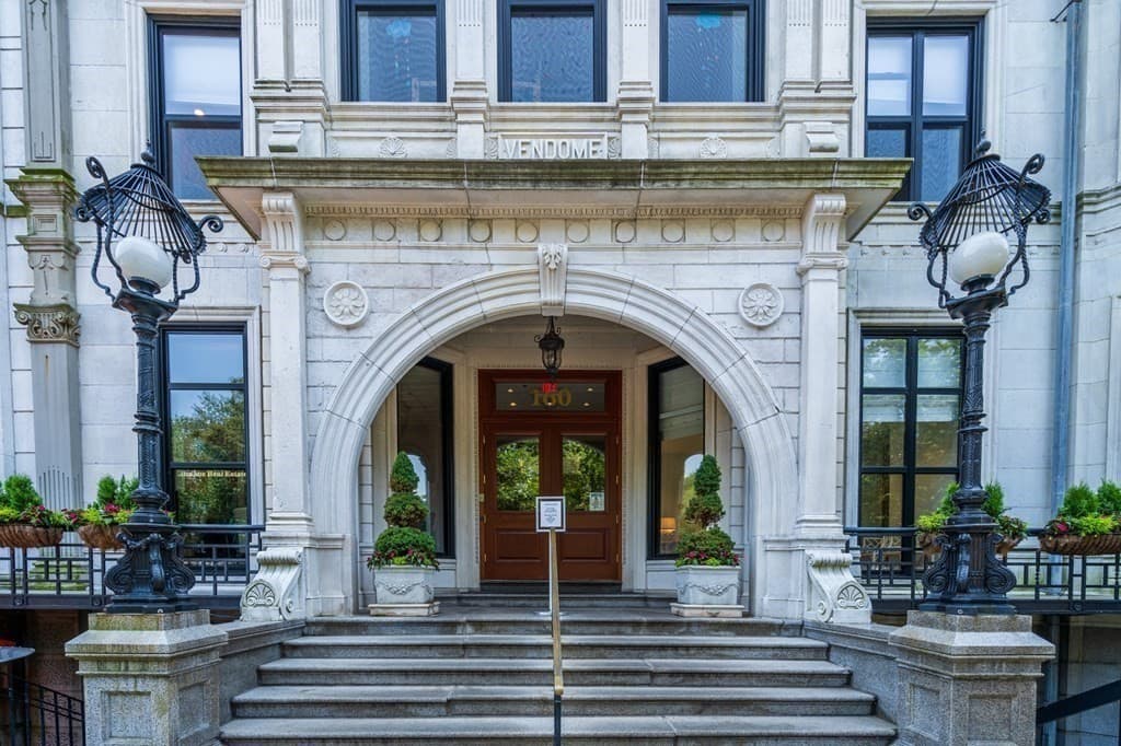 160 Commonwealth Ave #412