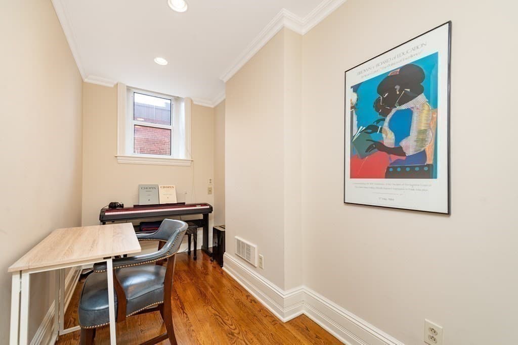 160 Commonwealth Ave #412 photo 5