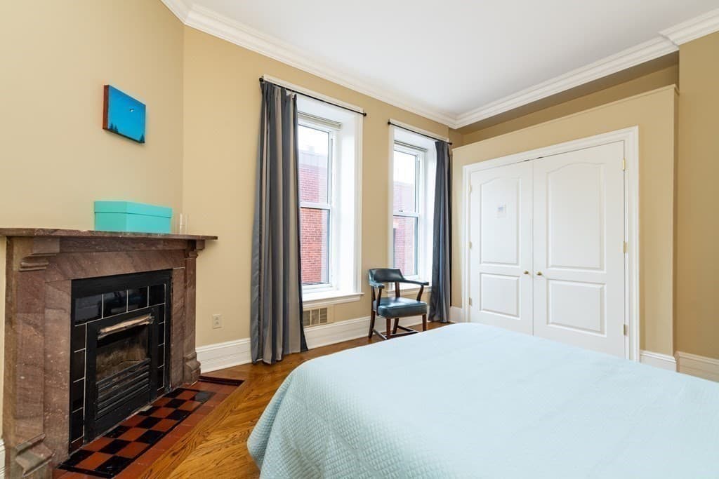 160 Commonwealth Ave #412 photo 4