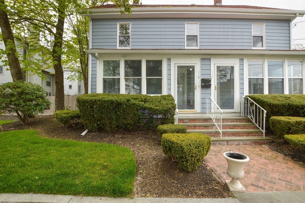 117-119 River St #119 photo 2
