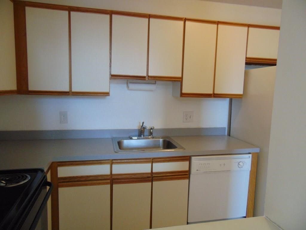 94 Newbury Ave #212 photo 3